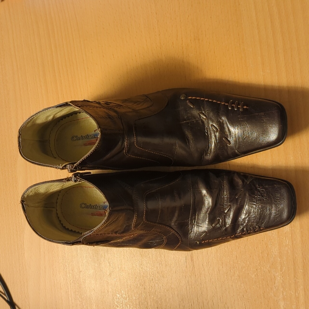 Christian Gallery brown boots size 8